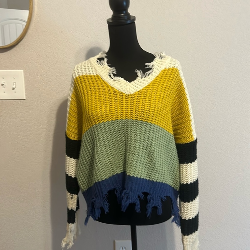 Women’s crop sweater
